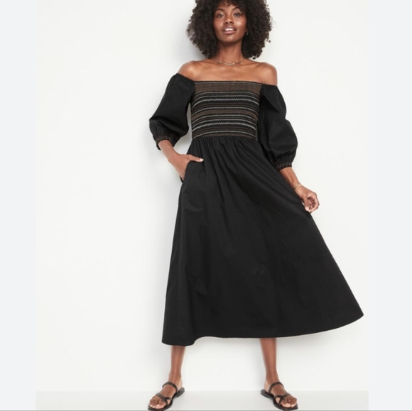 Old Navy Dresses & Skirts - 4 for 30$ 🧞♀️🧞♀️🧞♀️OLD NAVY Fit & Flare Maxi Dress